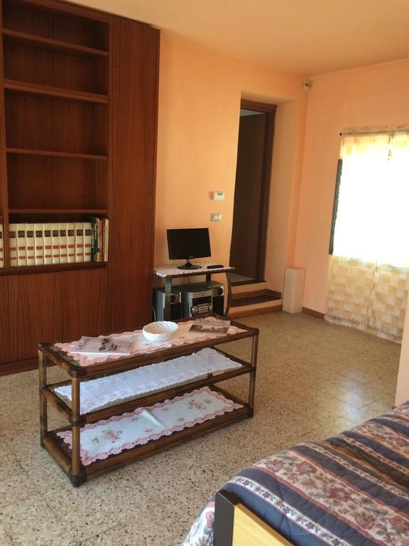 Apartament Yoghi & Bubu Gambolò Pokój zdjęcie